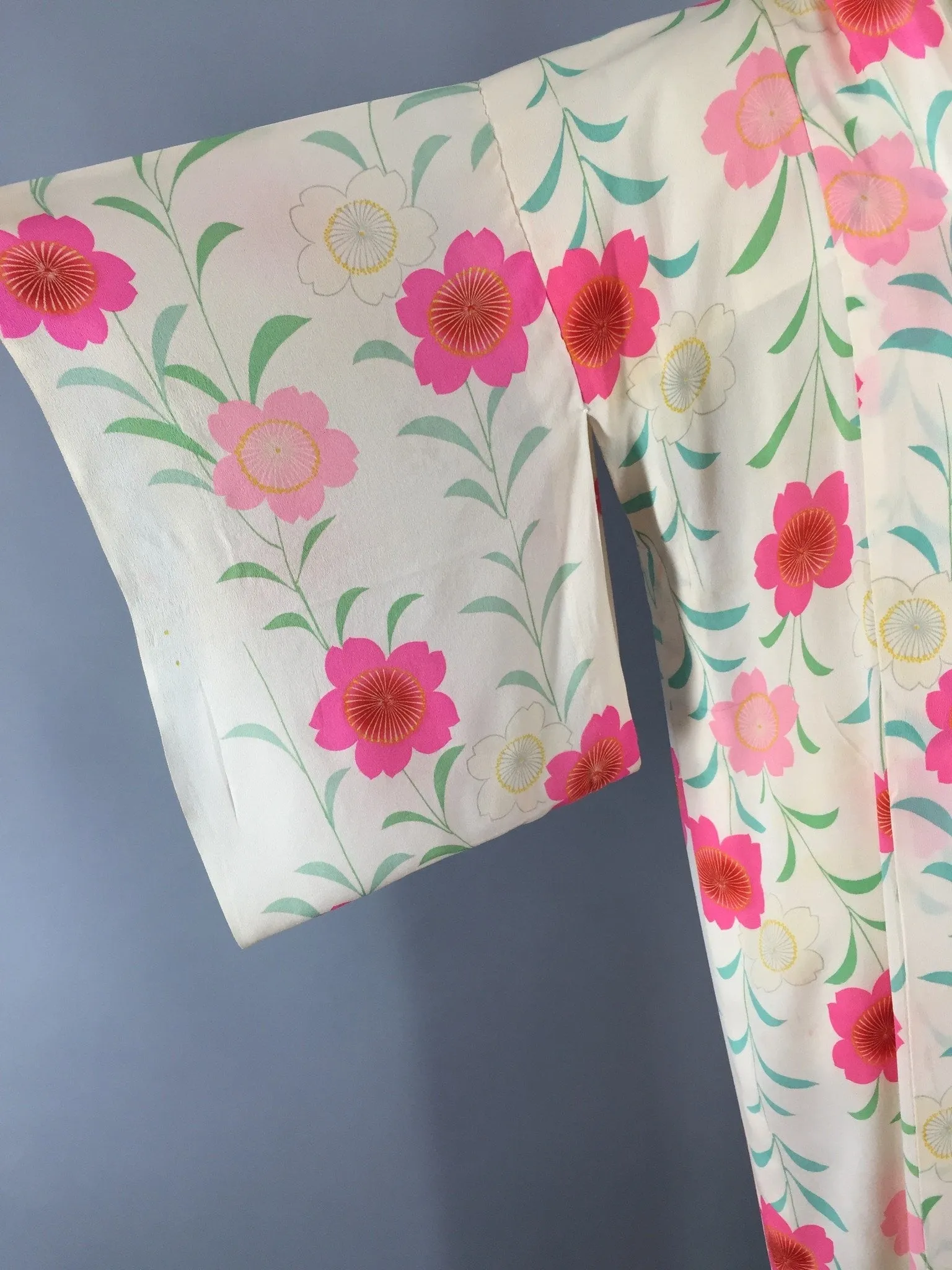 1950s Vintage Silk Kimono Robe / Ivory & Pink Floral Print