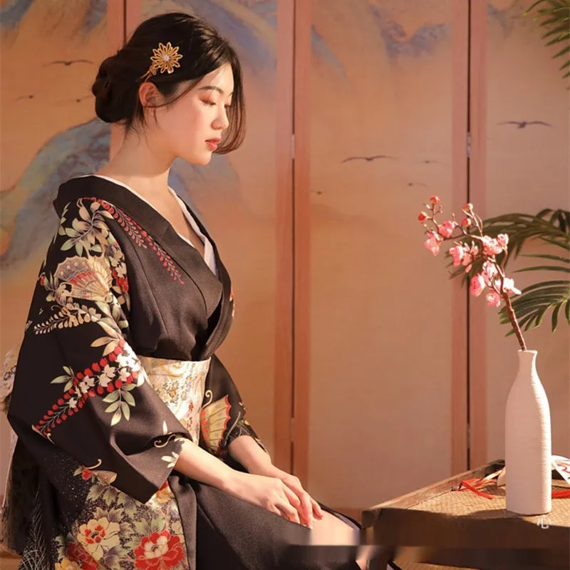 Elegant Black Floral Kimono Robe - Traditional Japanese Women's Attire