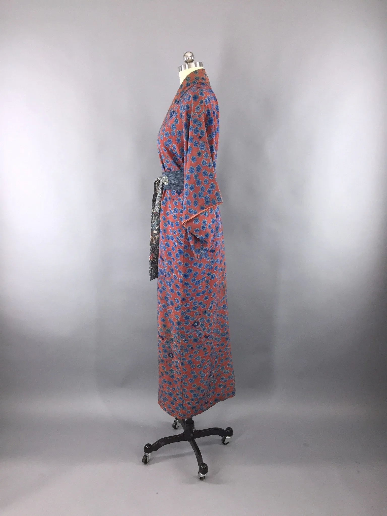 Vintage 1940s Vintage Silk Kimono Robe / Brown & Blue Floral Print