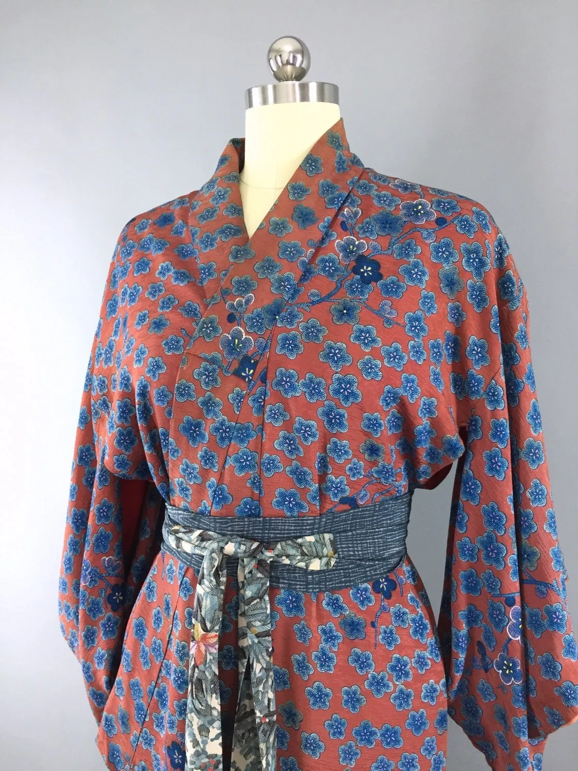 Vintage 1940s Vintage Silk Kimono Robe / Brown & Blue Floral Print