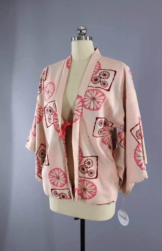 Vintage Kimono Cardigan / Pale Pastel Pink Mod Floral Print