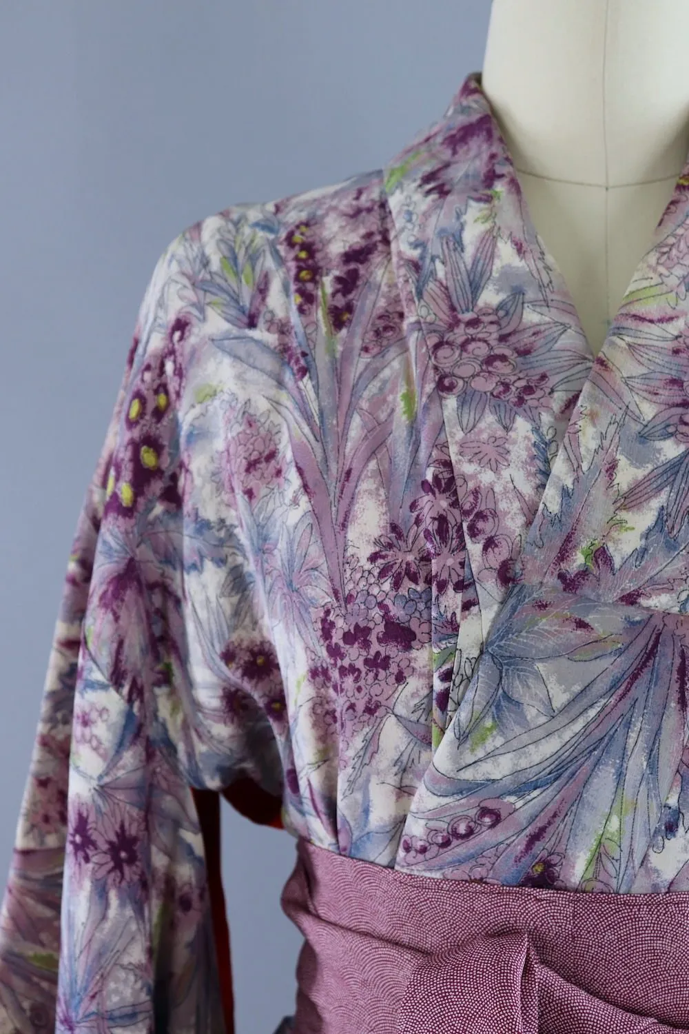 Vintage Silk Kimono Robe / Purple Floral Print
